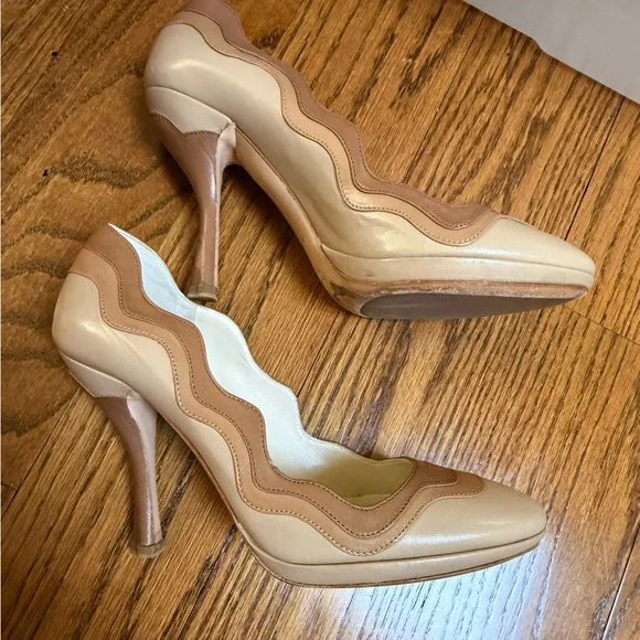 Prada Women's Beige and Cream Leather Heels size 37 - Picture 6 of 12